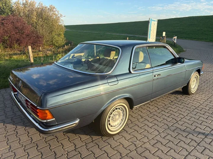 Mercedes-Benz 280