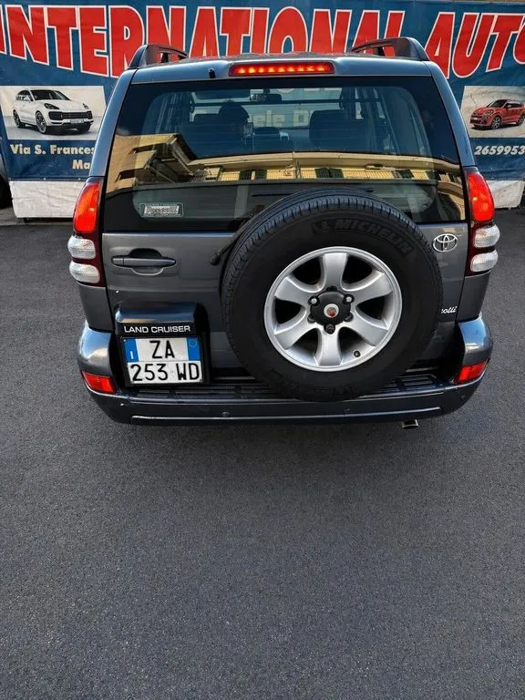 Toyota Land Cruiser
