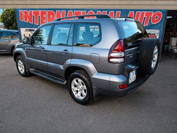 Toyota Land Cruiser
