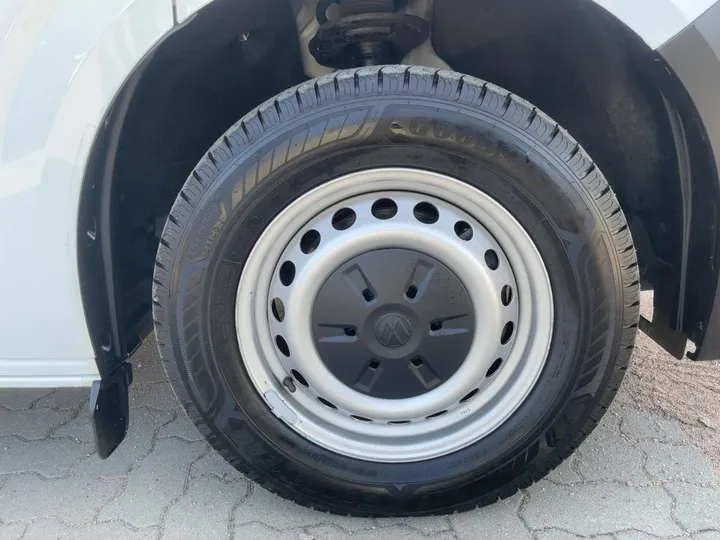 Volkswagen T7 Kombi