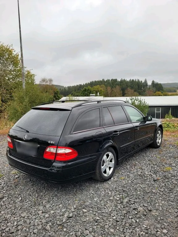 Mercedes-Benz E 320