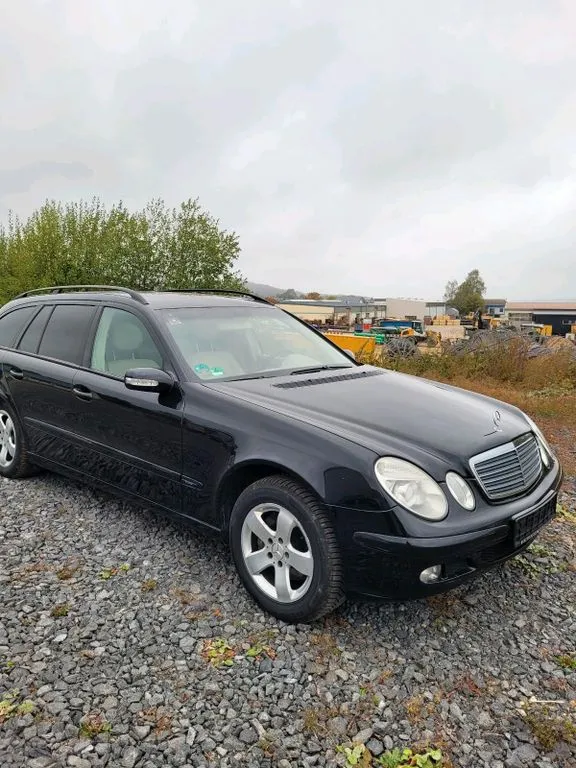 Mercedes-Benz E 320