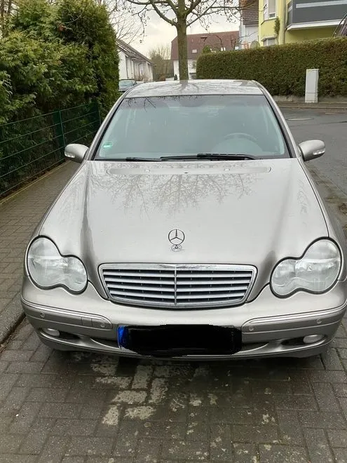 Mercedes-Benz C 200