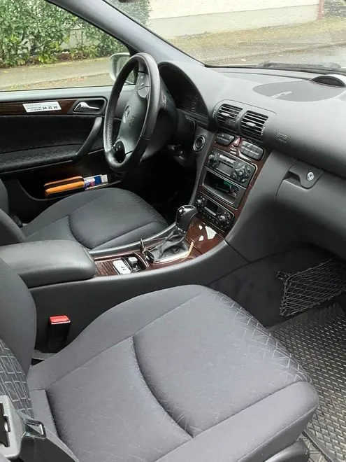 Mercedes-Benz C 200