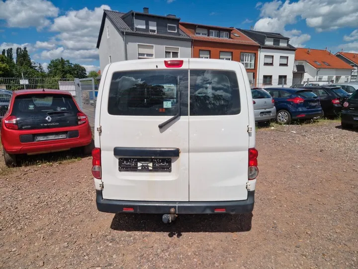 Nissan NV200