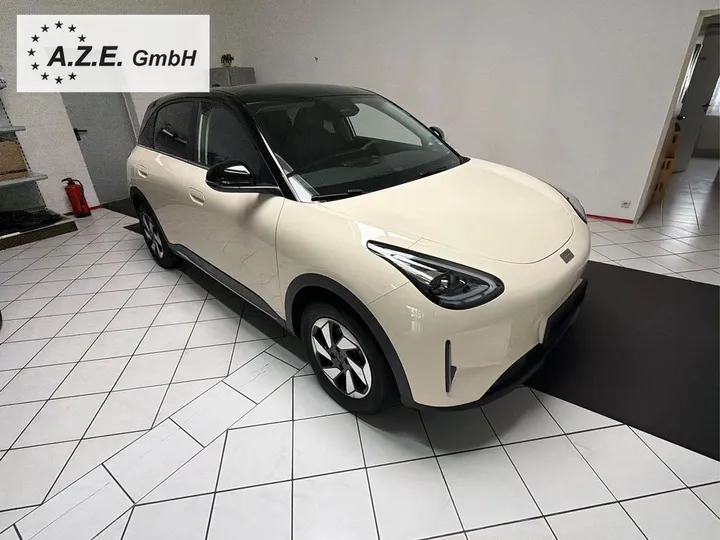 Geely E2