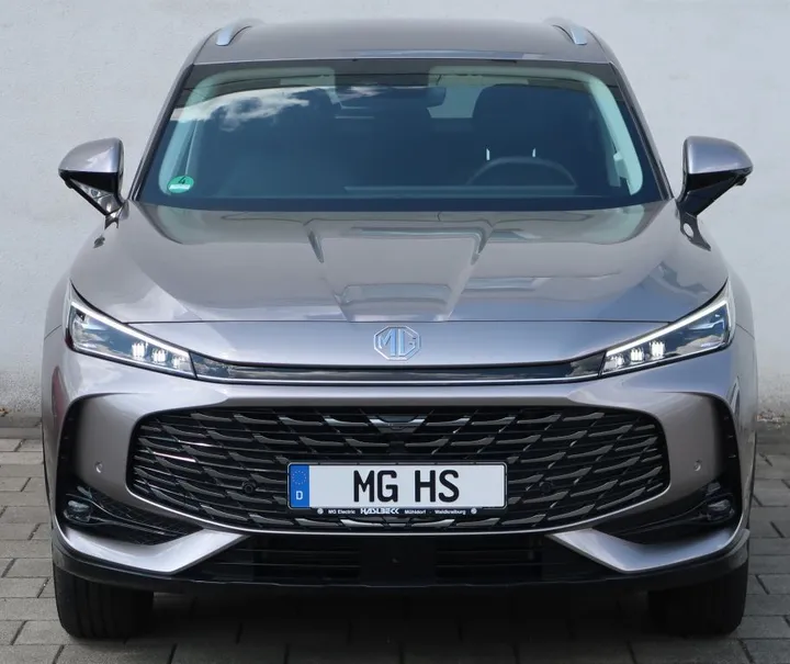 MG HS