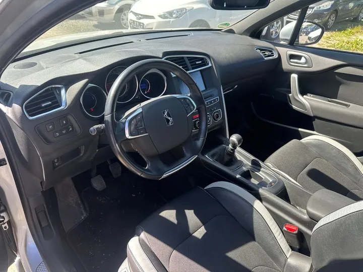 DS Automobiles DS4
