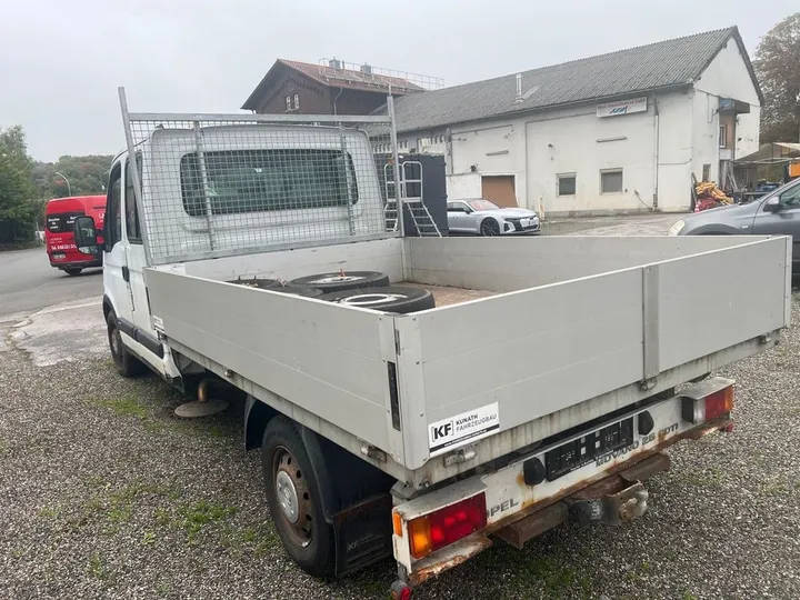 Opel Movano
