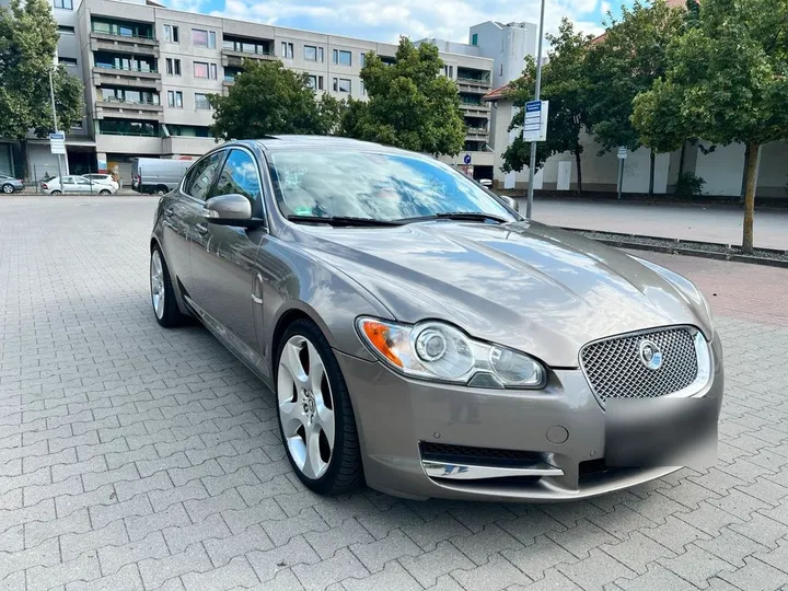 Jaguar XF