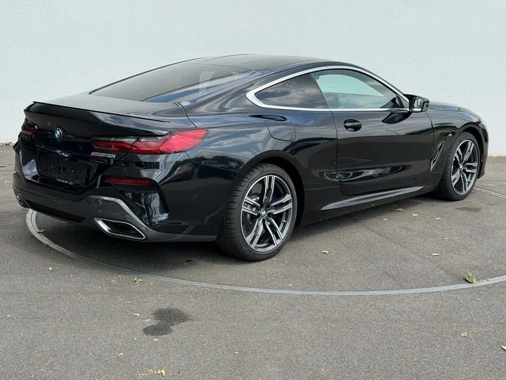 BMW M850
