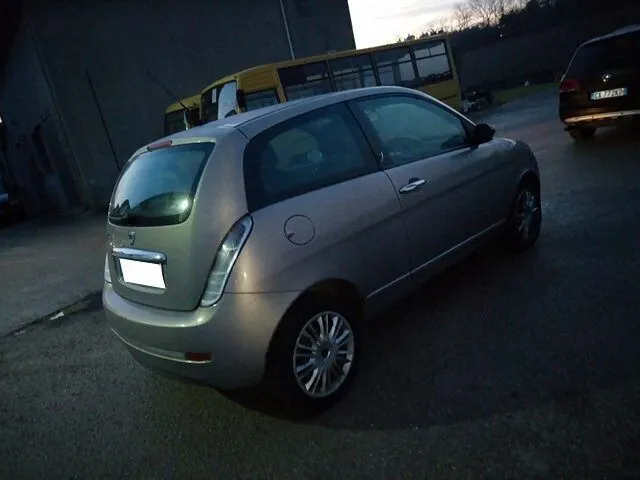 Lancia Ypsilon