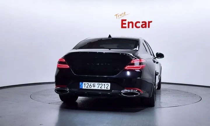 Genesis G70