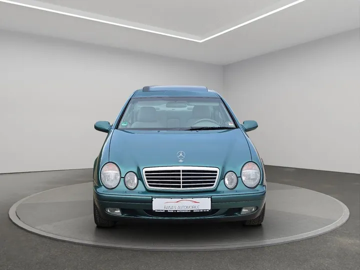 Mercedes-Benz CLK 200