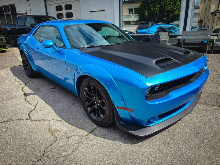 Dodge Challenger