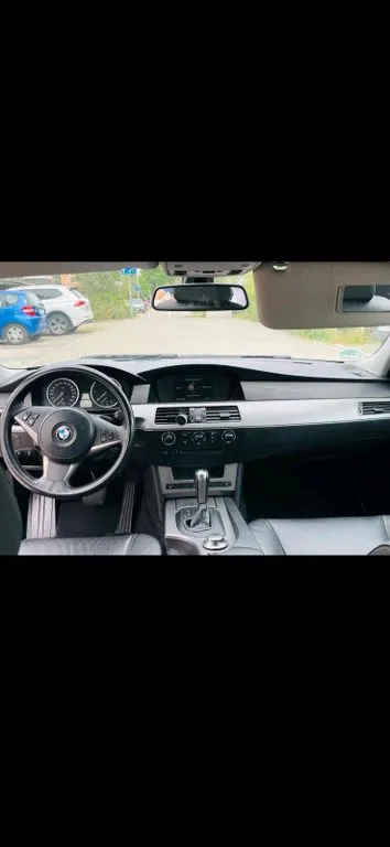BMW 525
