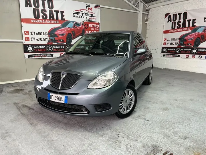Lancia Ypsilon
