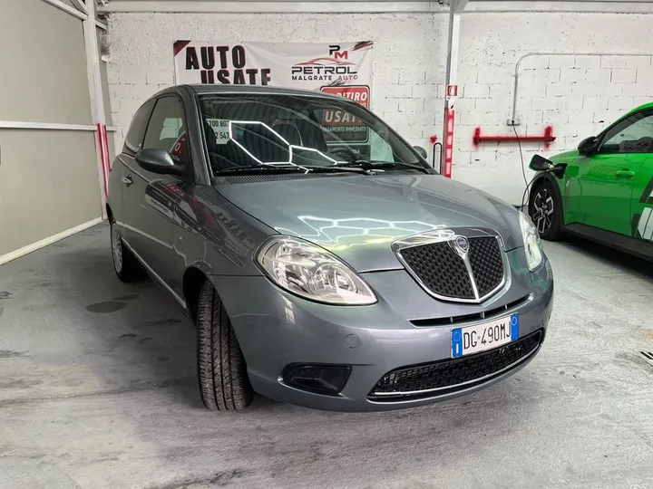 Lancia Ypsilon