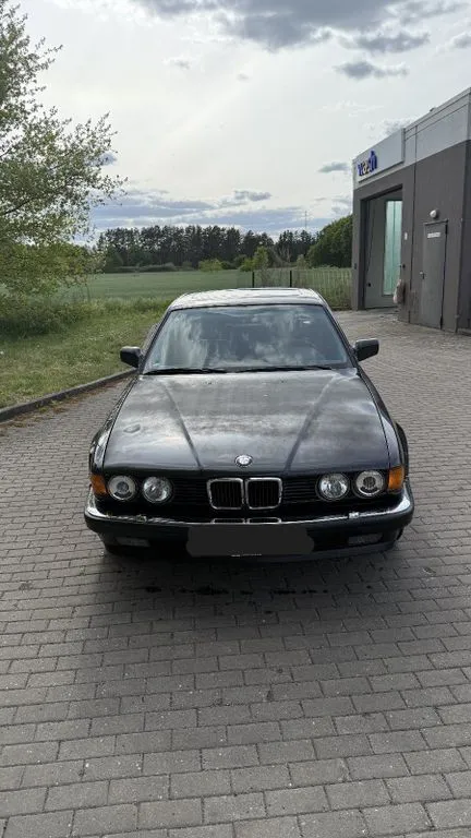 BMW 735