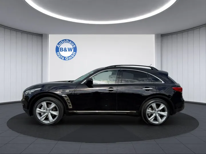 Infiniti QX70