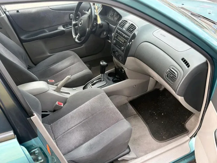 Mazda 323