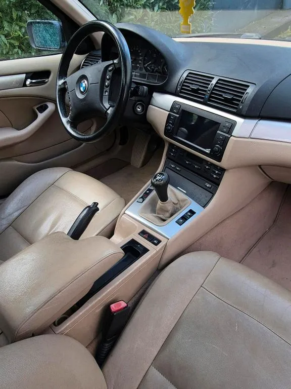 BMW 320