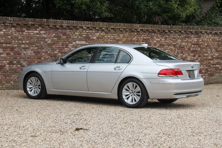 BMW 750