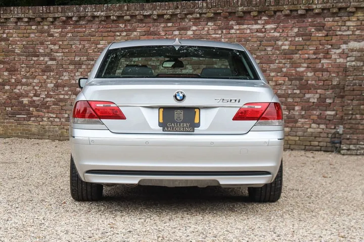 BMW 750