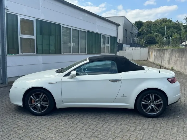 Alfa Romeo Spider
