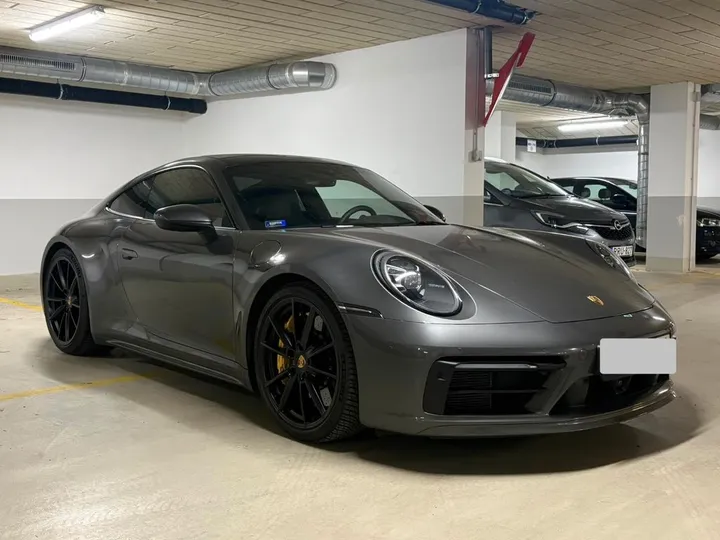 Porsche 992