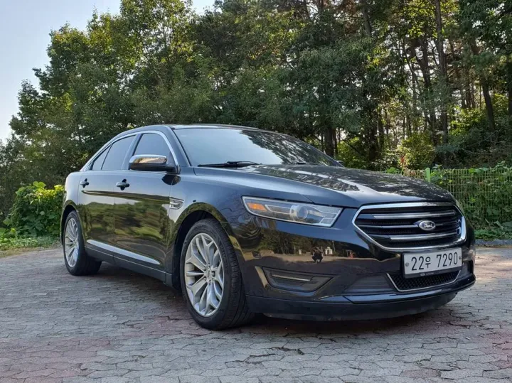 Ford Taurus