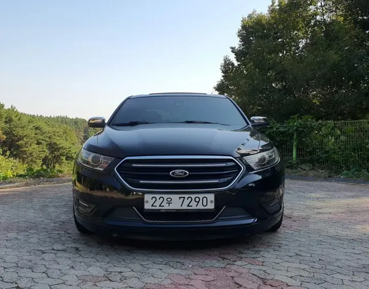 Ford Taurus