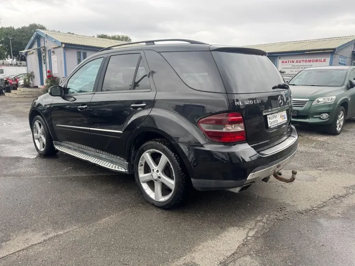 Mercedes-Benz ML 320