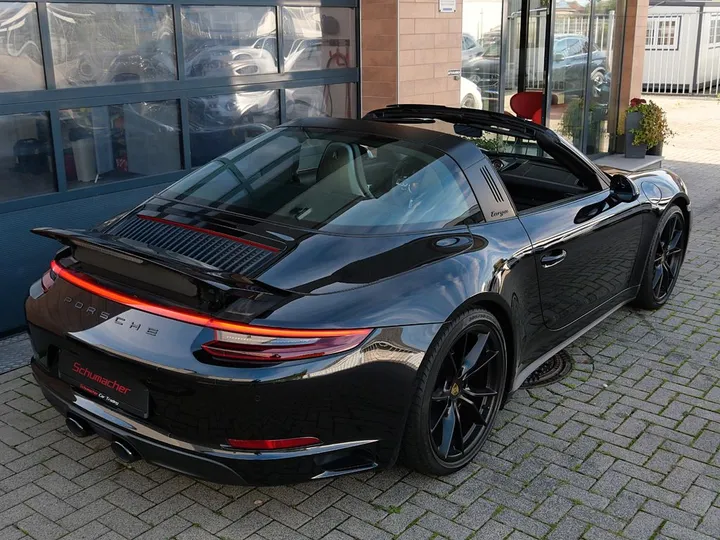 Porsche 991