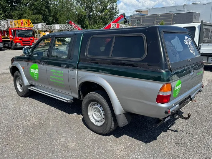 Mitsubishi L200