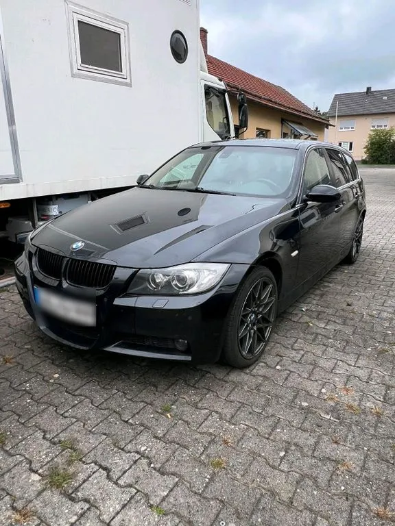 BMW 330