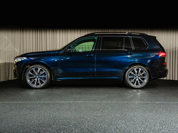 BMW X7 M50
