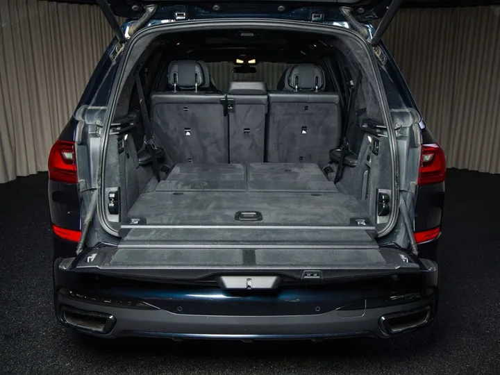 BMW X7 M50
