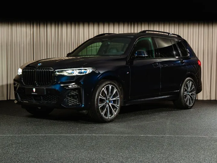 BMW X7 M50