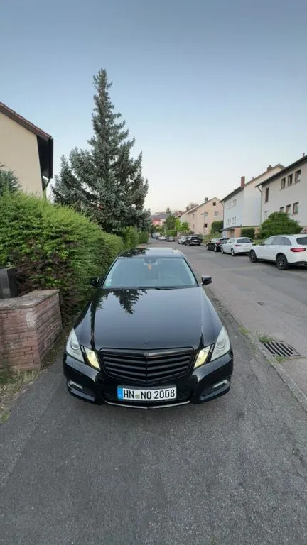 Mercedes-Benz E 220
