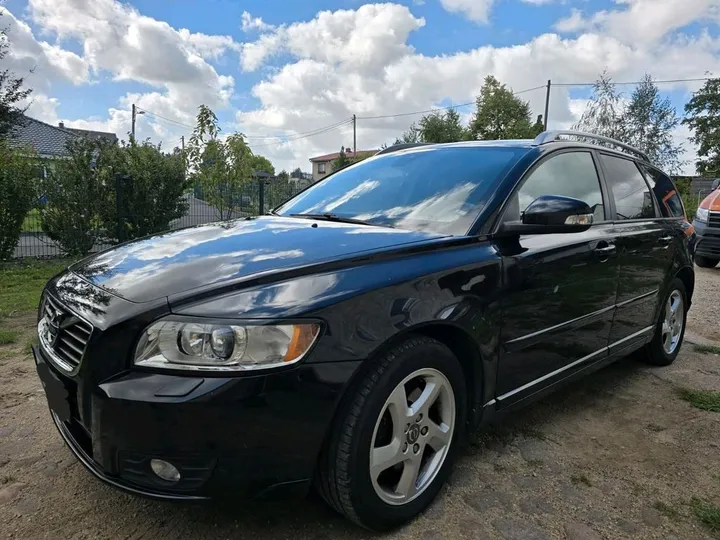 Volvo V50