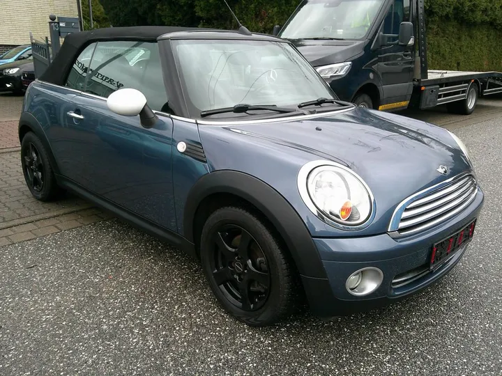 MINI Cooper Cabrio