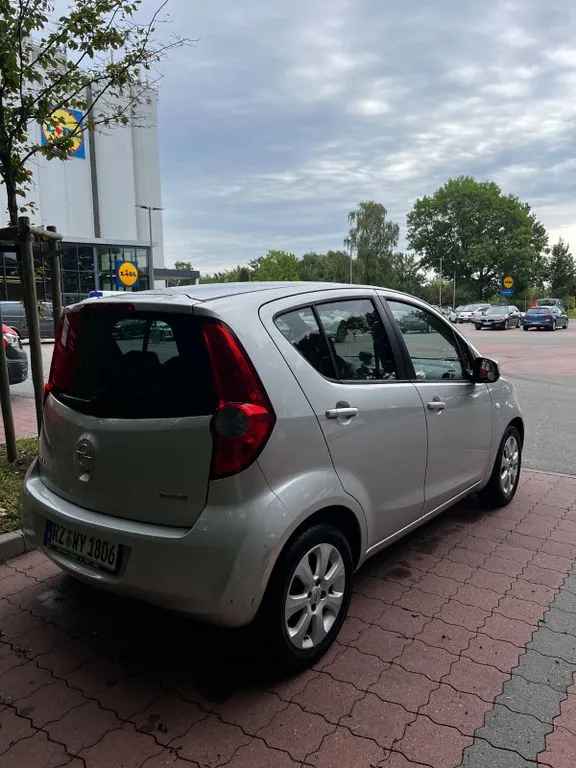 Opel Agila