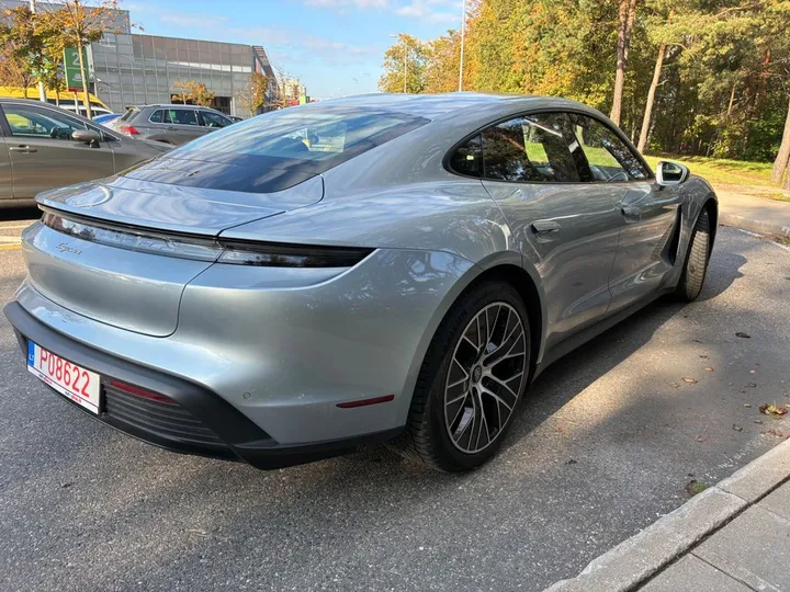 Porsche Taycan