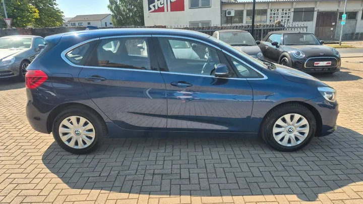 BMW 218