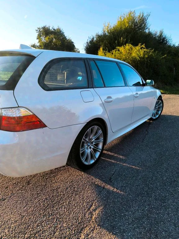 BMW 525