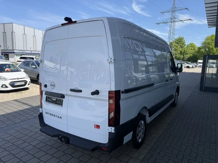 Nissan Interstar