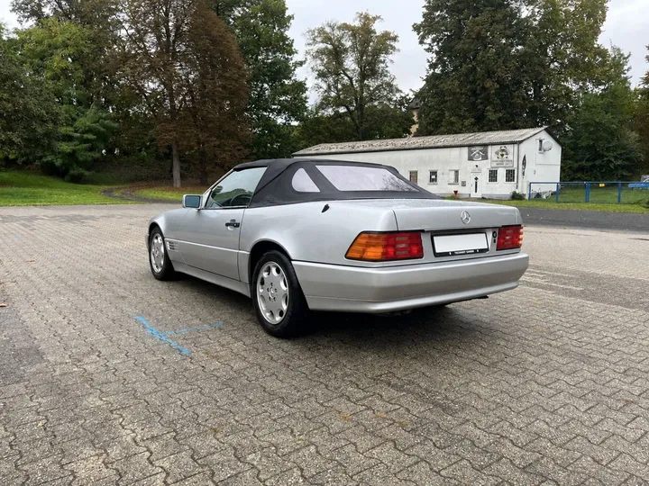 Mercedes-Benz SL 300