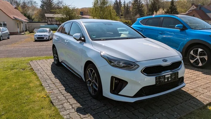 Kia pro cee'd / ProCeed