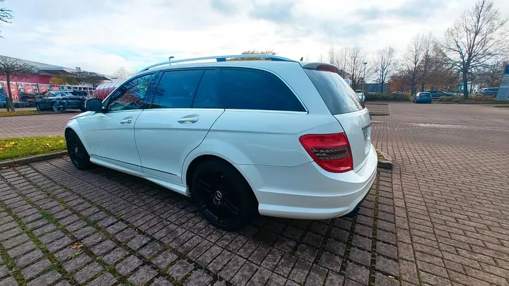 Mercedes-Benz 220